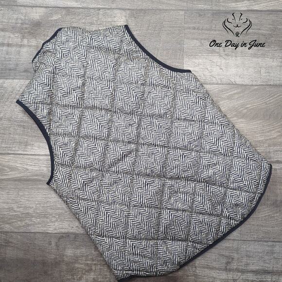 J.Crew Full Zip Quilted Vest Size S - Picture 4 of 5